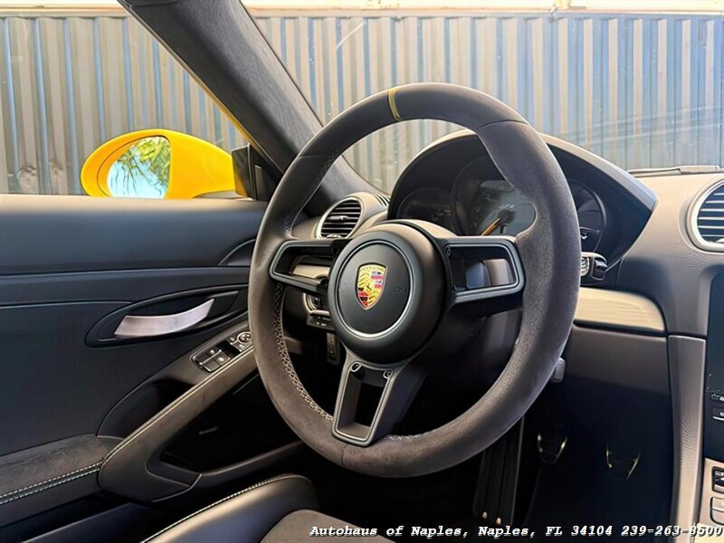 2020 Porsche 718 Cayman GT4   - Photo 34 - Naples, FL 34104