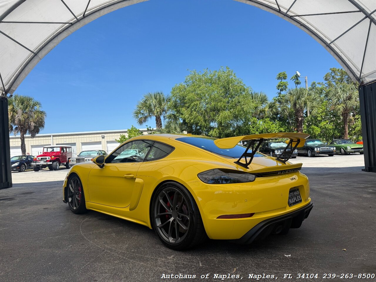 2020 Porsche 718 Cayman GT4 - Photo 6 - Naples, FL 34104