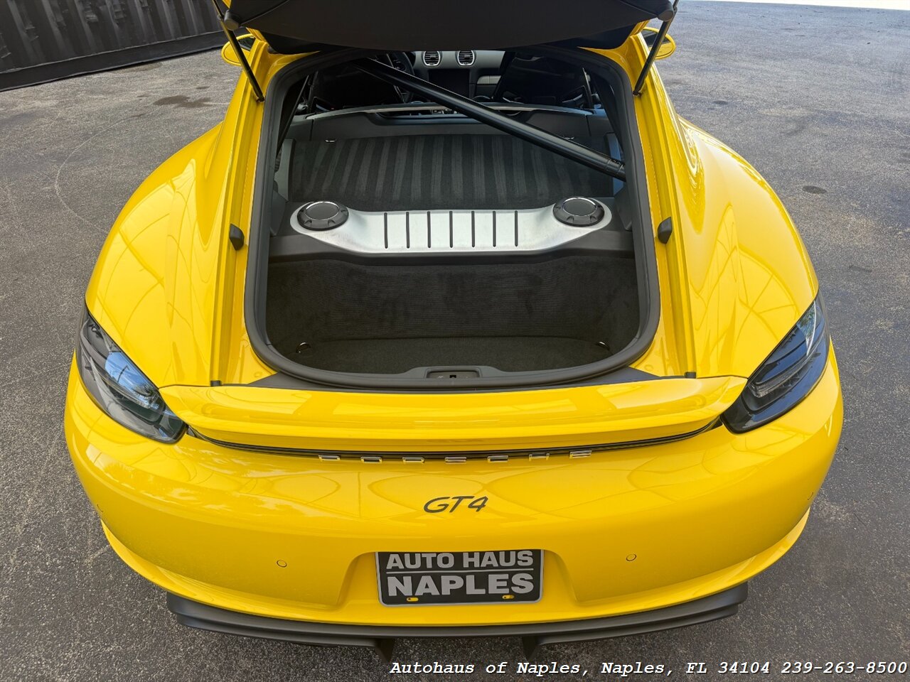 2020 Porsche 718 Cayman GT4 - Photo 20 - Naples, FL 34104