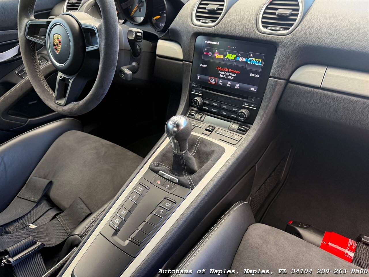 2020 Porsche 718 Cayman GT4 - Photo 33 - Naples, FL 34104