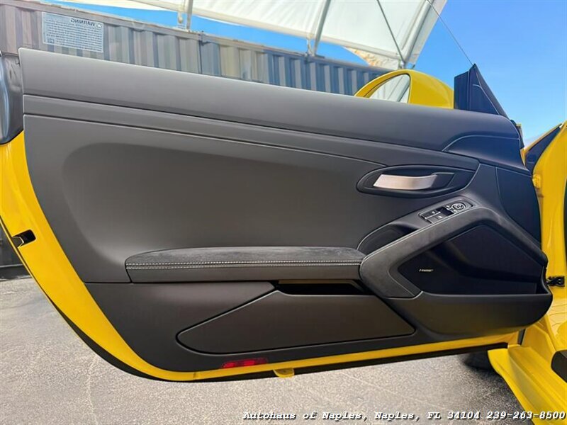 2020 Porsche 718 Cayman GT4   - Photo 27 - Naples, FL 34104