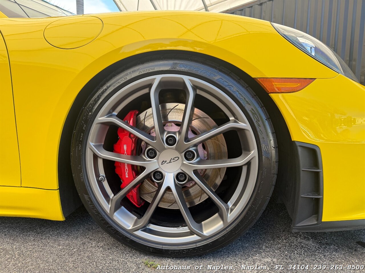 2020 Porsche 718 Cayman GT4 - Photo 10 - Naples, FL 34104