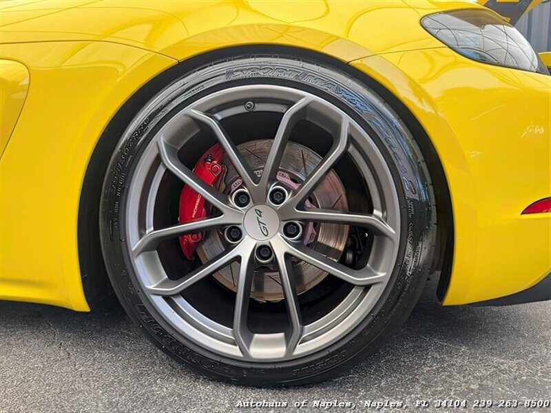 2020 Porsche 718 Cayman GT4   - Photo 12 - Naples, FL 34104