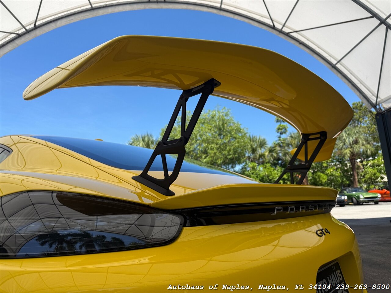2020 Porsche 718 Cayman GT4 - Photo 15 - Naples, FL 34104
