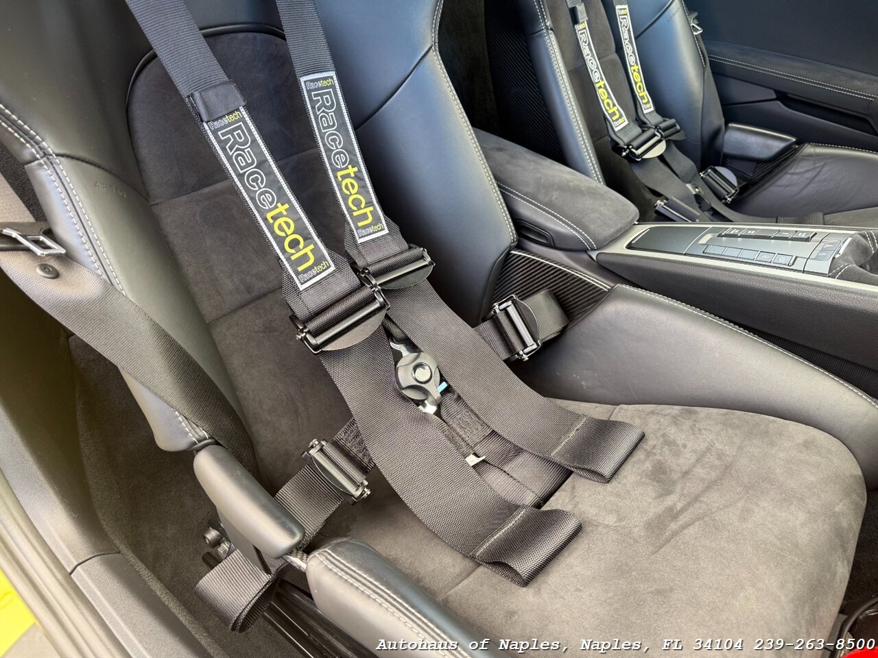 2020 Porsche 718 Cayman GT4 - Photo 31 - Naples, FL 34104