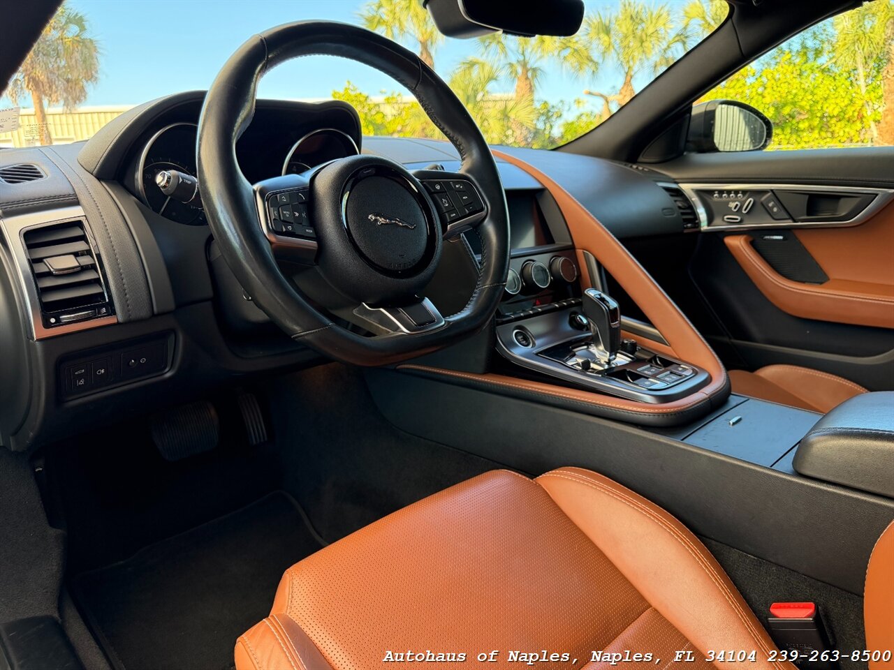 2019 Jaguar F-TYPE P340   - Photo 38 - Naples, FL 34104