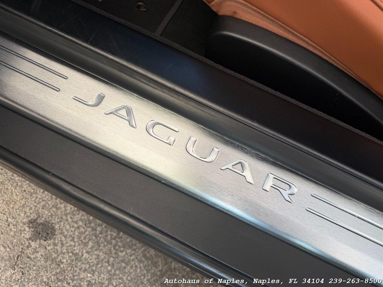 2019 Jaguar F-TYPE P340   - Photo 41 - Naples, FL 34104