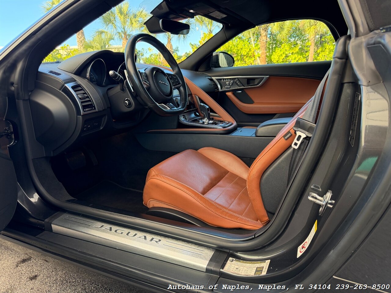 2019 Jaguar F-TYPE P340   - Photo 35 - Naples, FL 34104