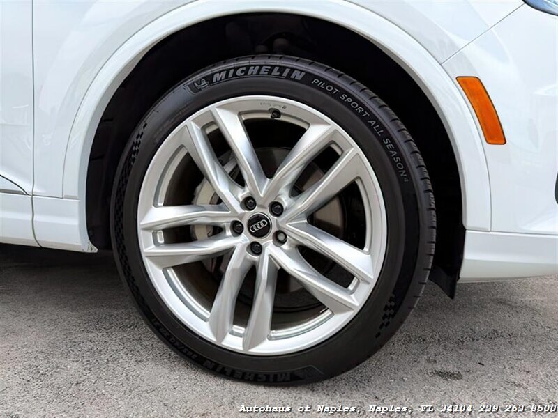 2018 Audi Q7 3.0T quattro Prestige - Photo 10 - Naples, FL 34104