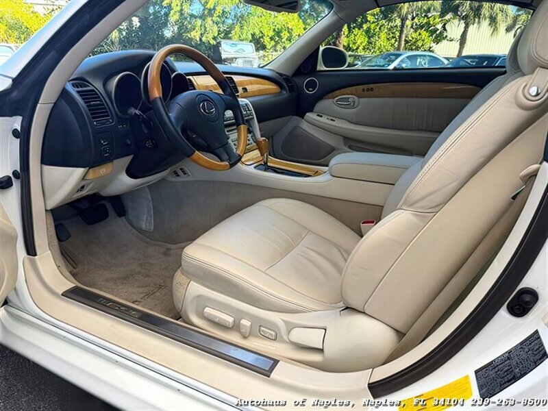 2003 Lexus SC 430   - Photo 17 - Naples, FL 34104
