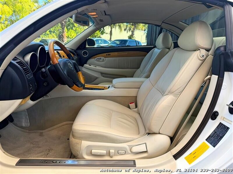 2003 Lexus SC 430   - Photo 18 - Naples, FL 34104