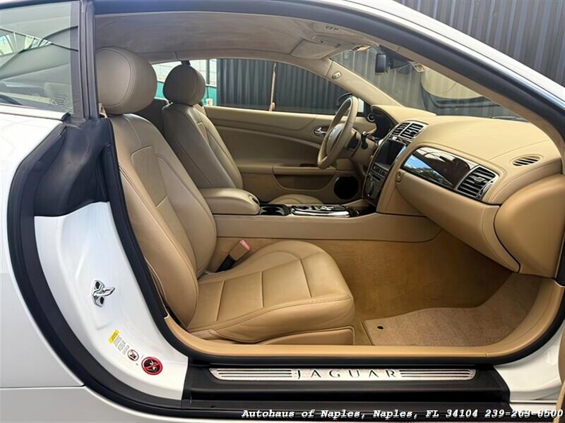 2011 Jaguar XK   - Photo 20 - Naples, FL 34104