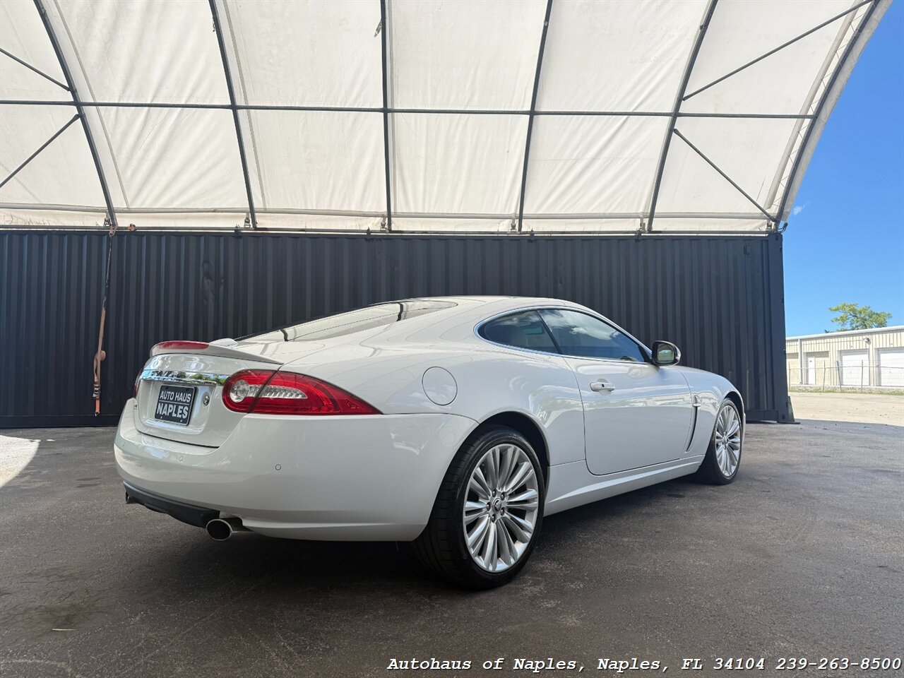 2011 Jaguar XK - Photo 8 - Naples, FL 34104
