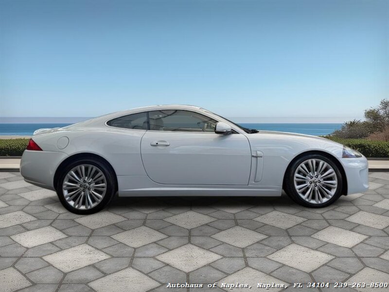 2011 Jaguar XK   - Photo 9 - Naples, FL 34104