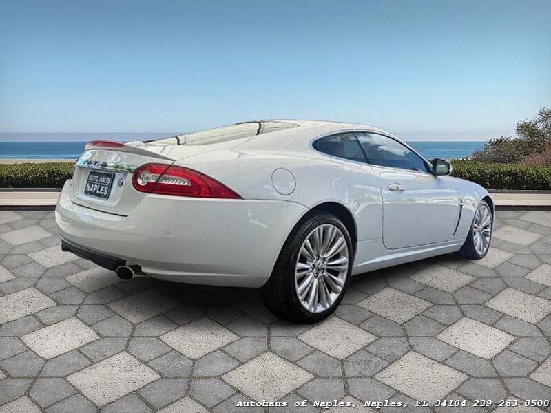2011 Jaguar XK   - Photo 8 - Naples, FL 34104