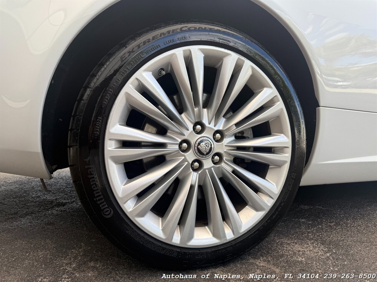 2011 Jaguar XK - Photo 10 - Naples, FL 34104