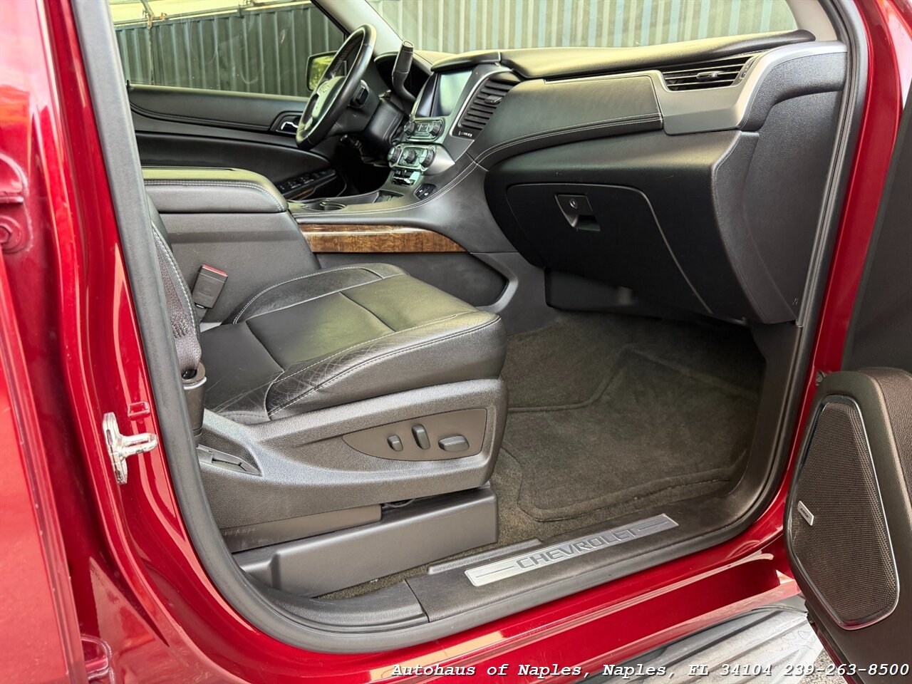 2016 Chevrolet Tahoe LT   - Photo 34 - Naples, FL 34104