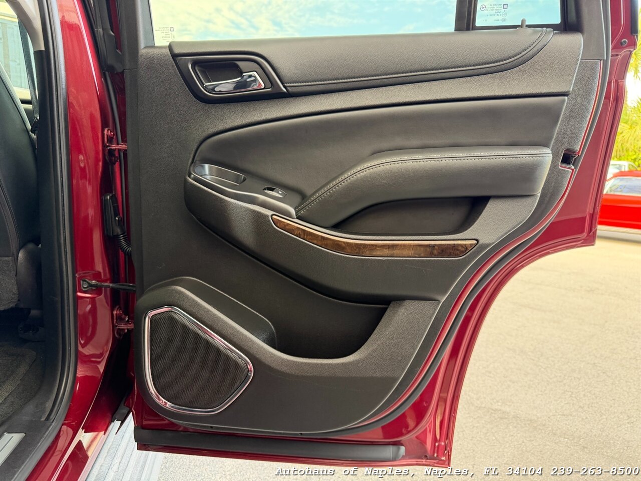 2016 Chevrolet Tahoe LT   - Photo 33 - Naples, FL 34104