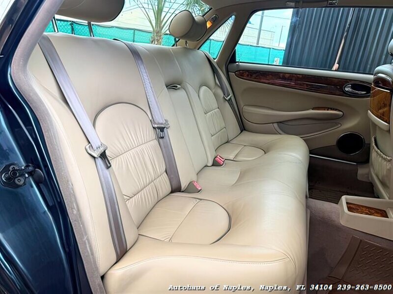 1999 Jaguar Vanden Plas   - Photo 28 - Naples, FL 34104