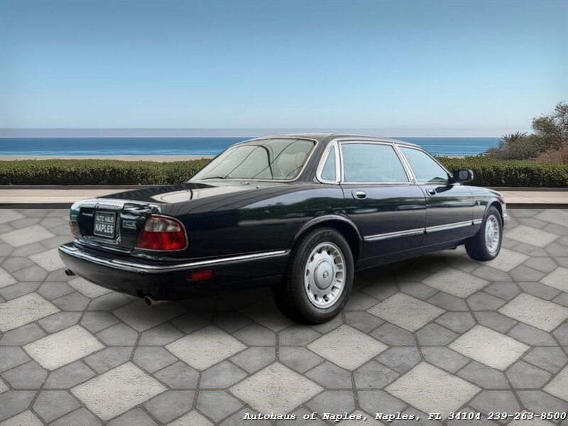 1999 Jaguar Vanden Plas   - Photo 8 - Naples, FL 34104