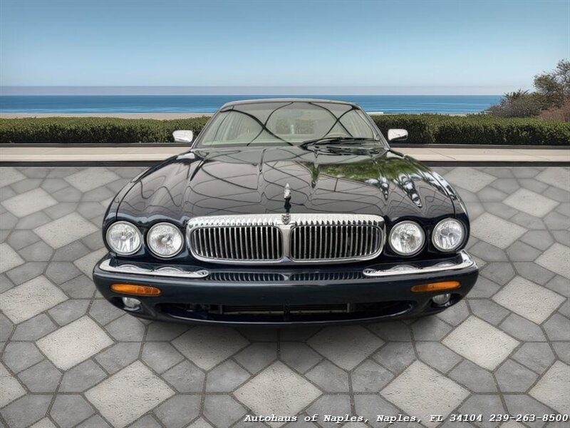 1999 Jaguar Vanden Plas   - Photo 3 - Naples, FL 34104