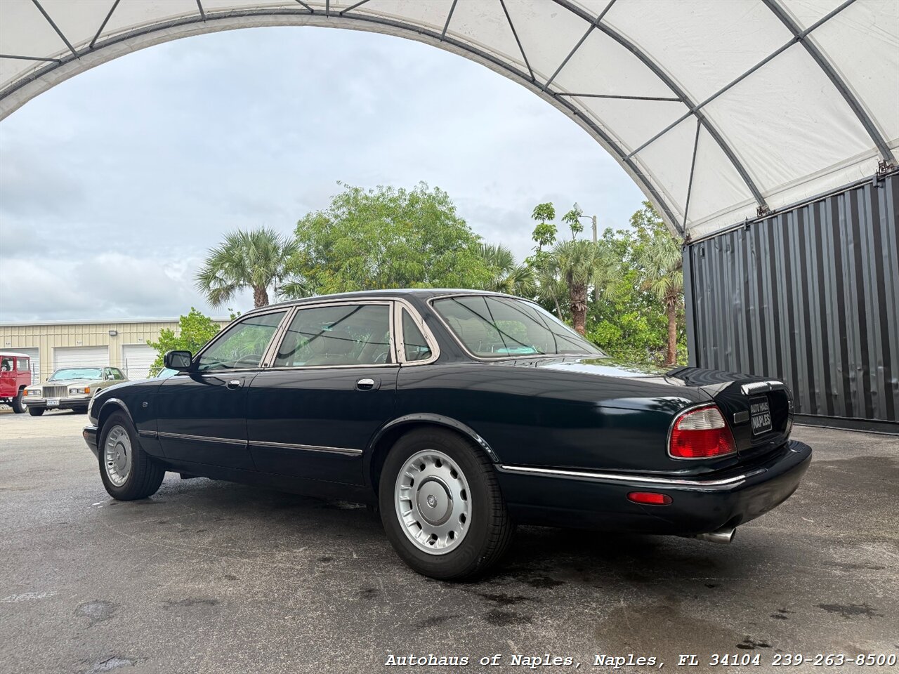 1999 Jaguar Vanden Plas - Photo 6 - Naples, FL 34104