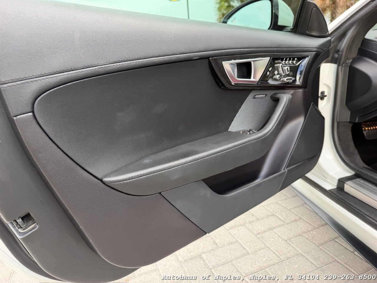 2014 Jaguar F-TYPE V8 S - Photo 35 - Naples, FL 34104