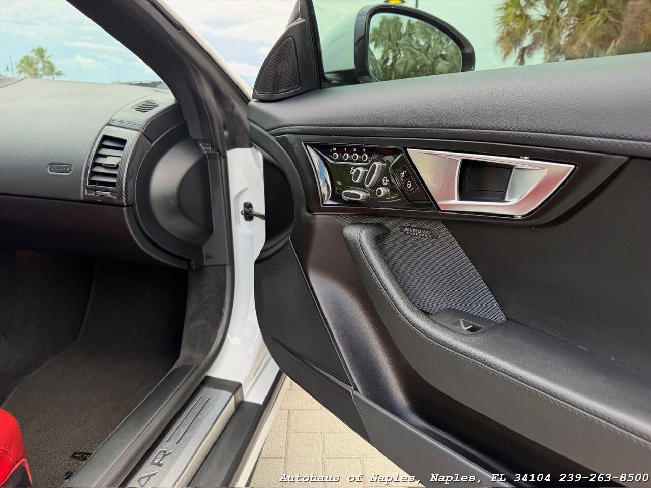 2014 Jaguar F-TYPE V8 S - Photo 37 - Naples, FL 34104