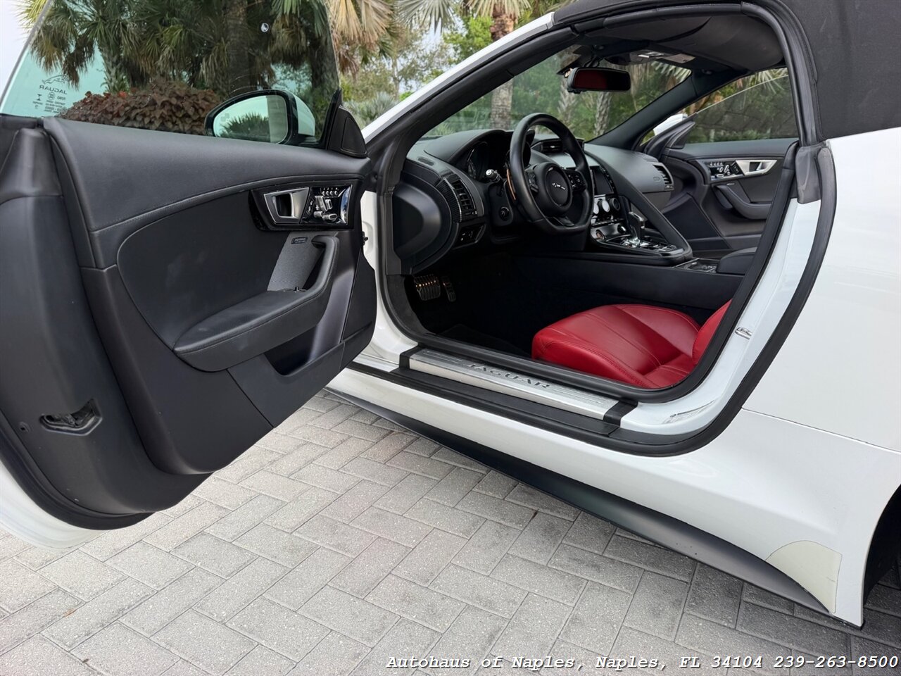 2014 Jaguar F-TYPE V8 S - Photo 34 - Naples, FL 34104