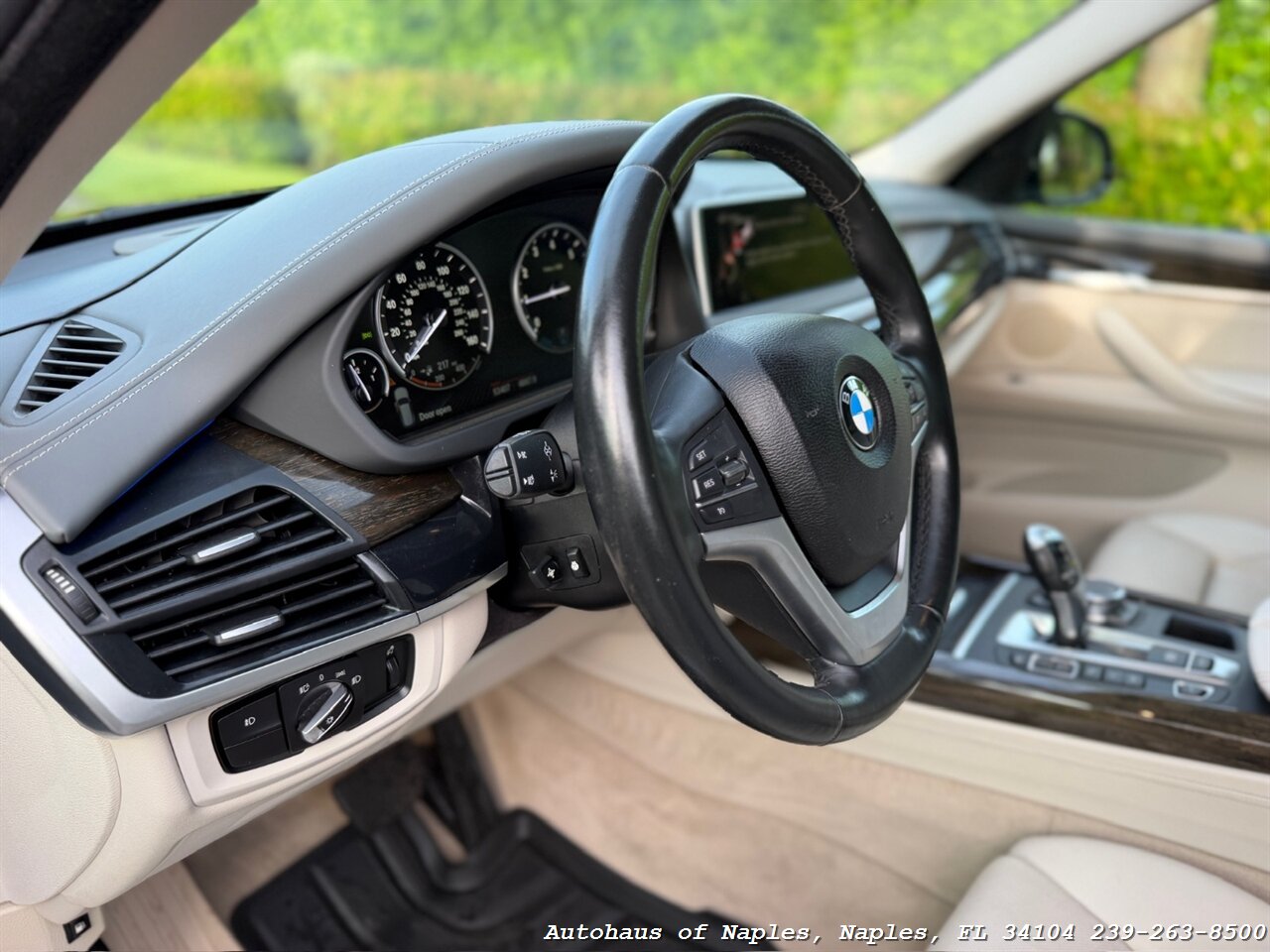 2016 BMW X5 xDrive40e   - Photo 52 - Naples, FL 34104