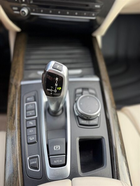 2016 BMW X5 xDrive40e   - Photo 54 - Naples, FL 34104