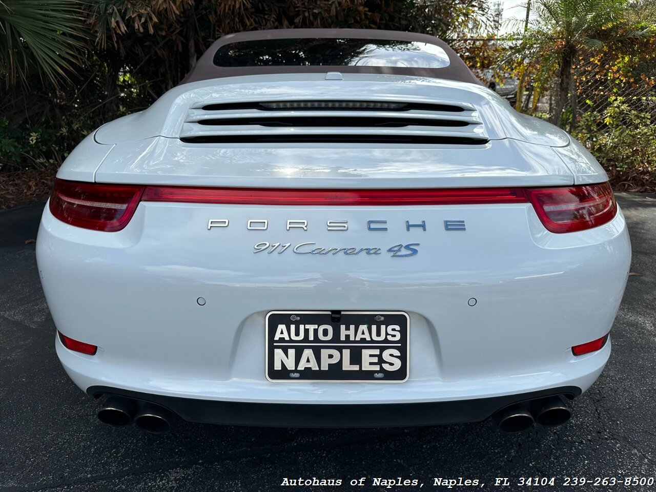 2015 Porsche 911 Carrera 4S Cabriolet   - Photo 11 - Naples, FL 34104