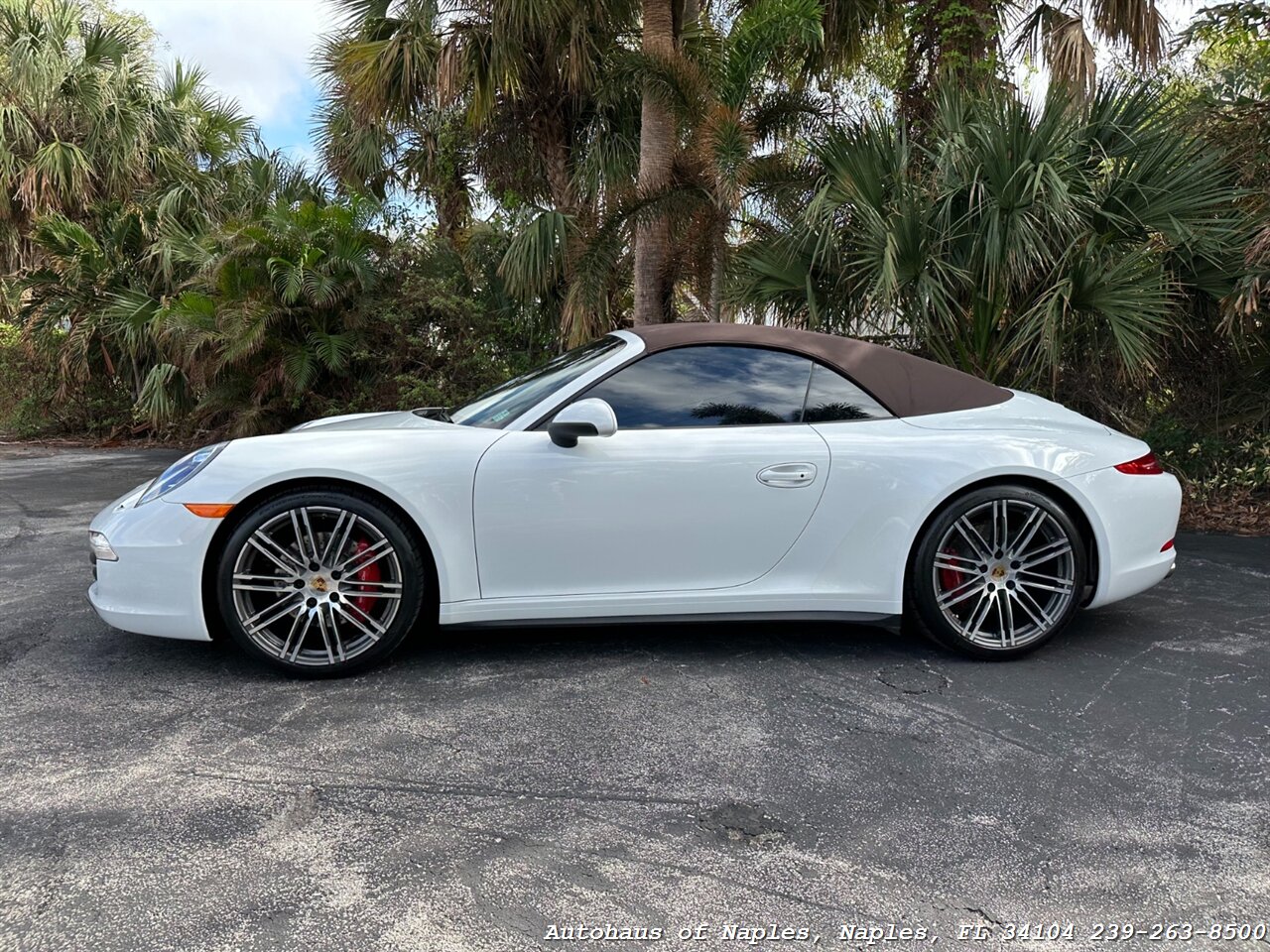 2015 Porsche 911 Carrera 4S Cabriolet   - Photo 5 - Naples, FL 34104