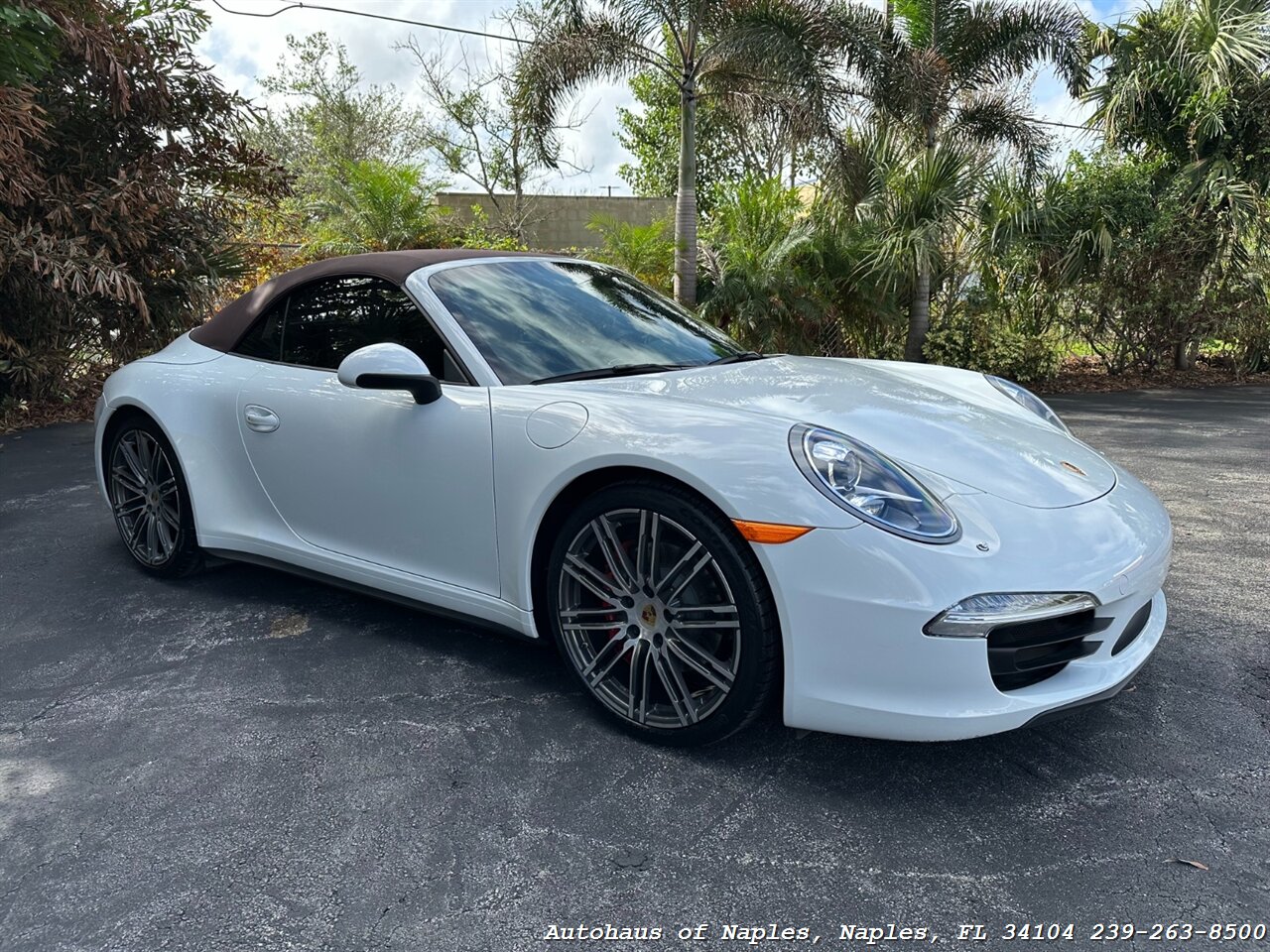 2015 Porsche 911 Carrera 4S Cabriolet   - Photo 2 - Naples, FL 34104