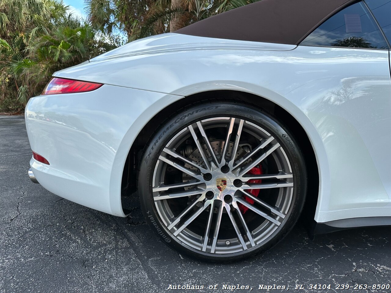 2015 Porsche 911 Carrera 4S Cabriolet   - Photo 18 - Naples, FL 34104