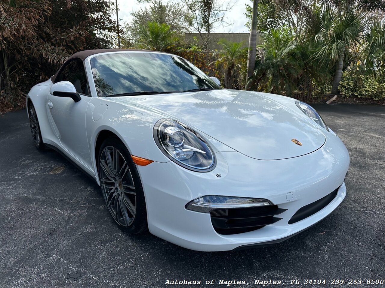 2015 Porsche 911 Carrera 4S Cabriolet   - Photo 1 - Naples, FL 34104