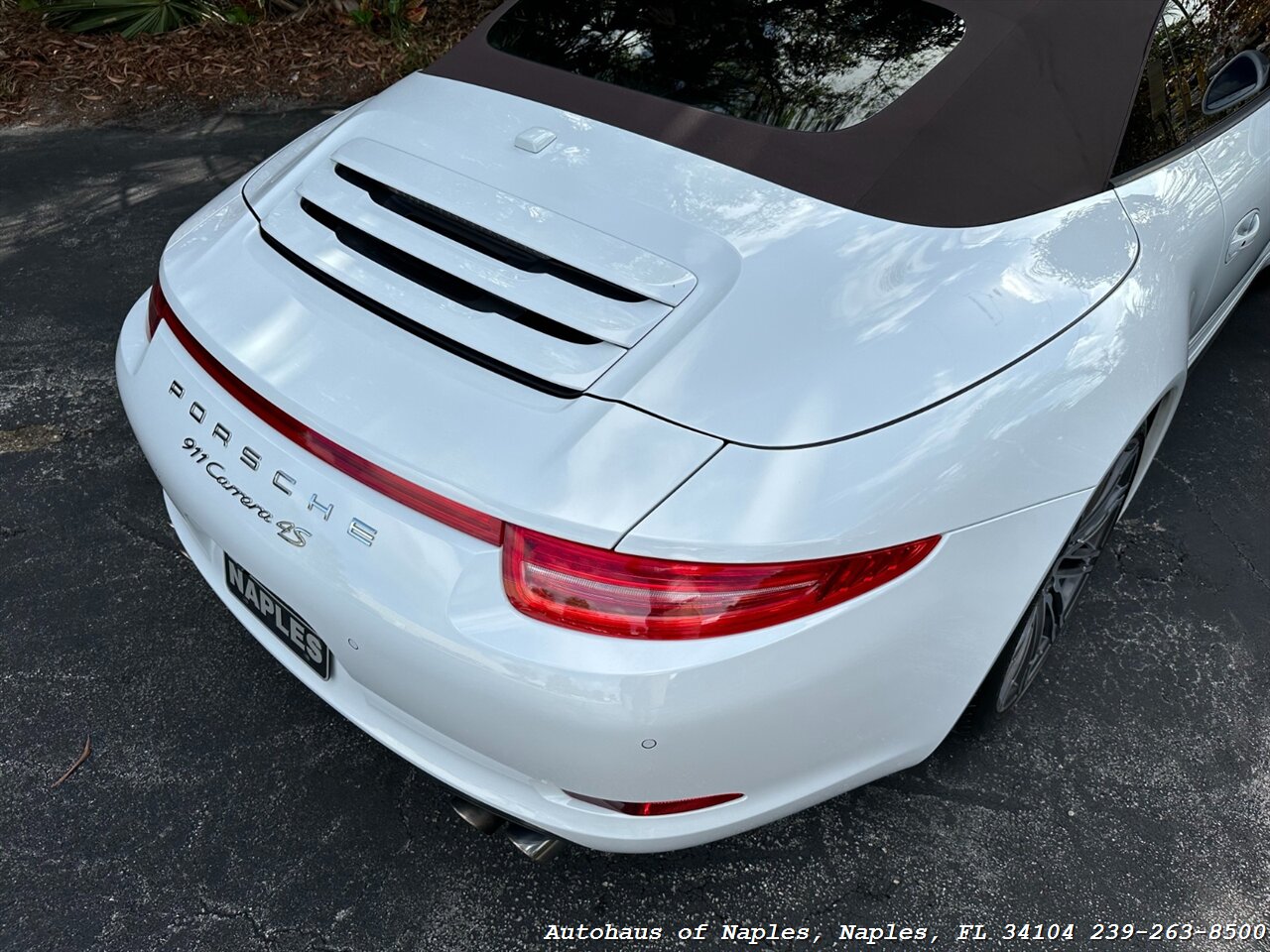 2015 Porsche 911 Carrera 4S Cabriolet   - Photo 15 - Naples, FL 34104