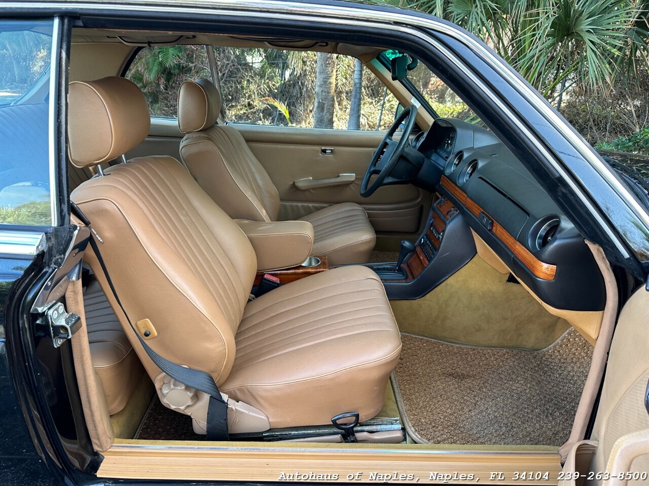 1982 Mercedes-Benz 300 CD   - Photo 34 - Naples, FL 34104