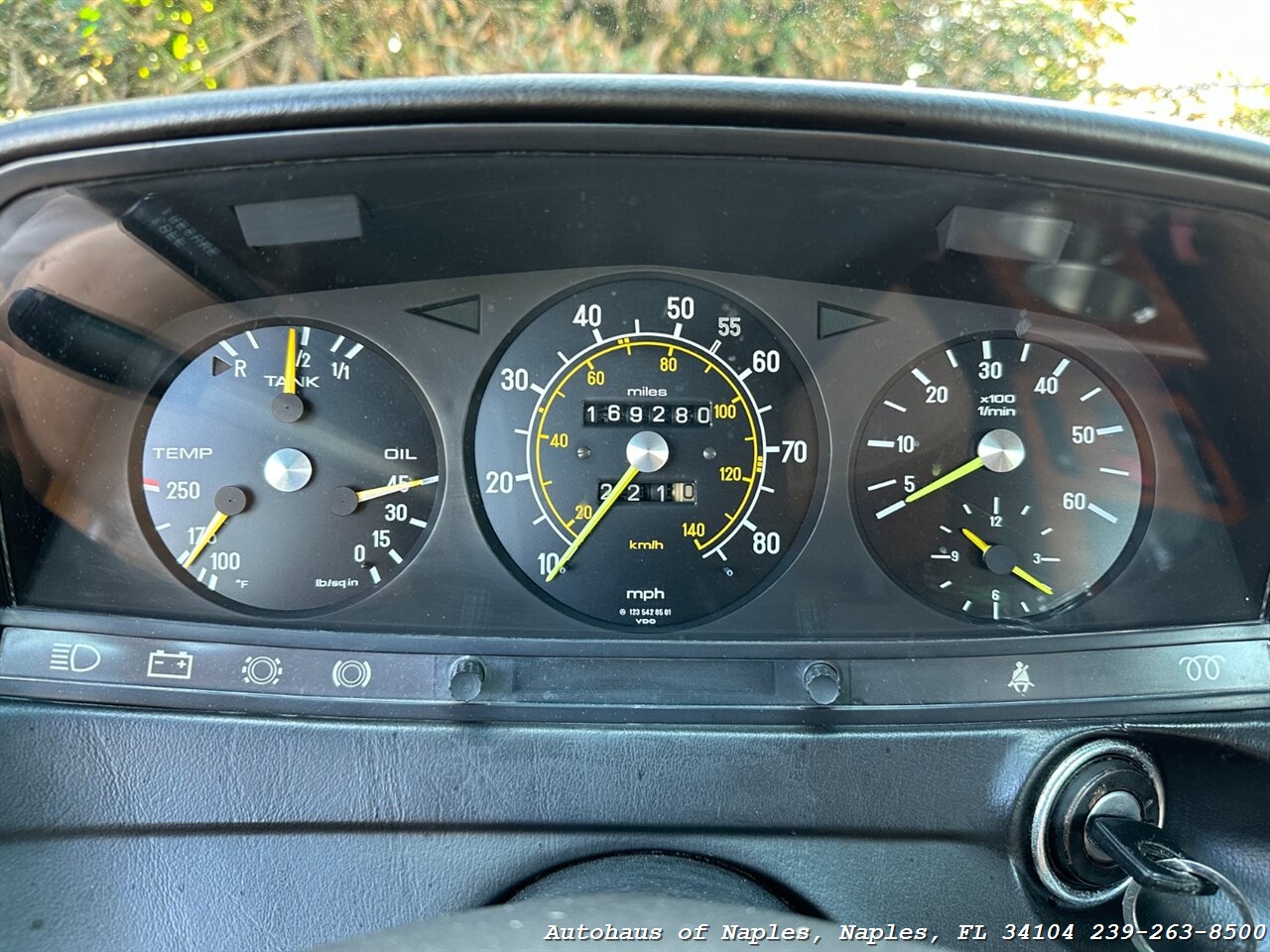 1982 Mercedes-Benz 300 CD   - Photo 40 - Naples, FL 34104