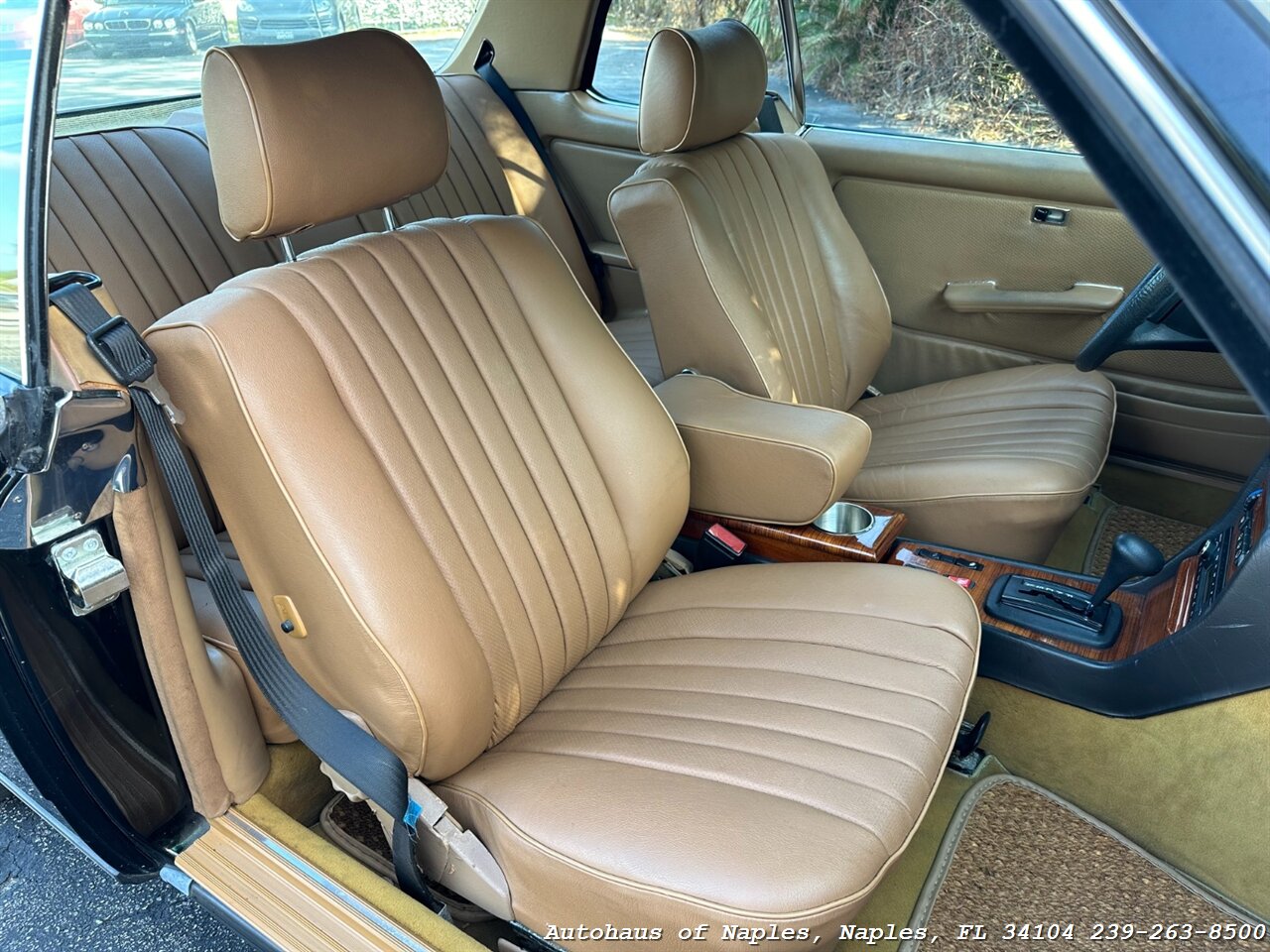 1982 Mercedes-Benz 300 CD   - Photo 35 - Naples, FL 34104