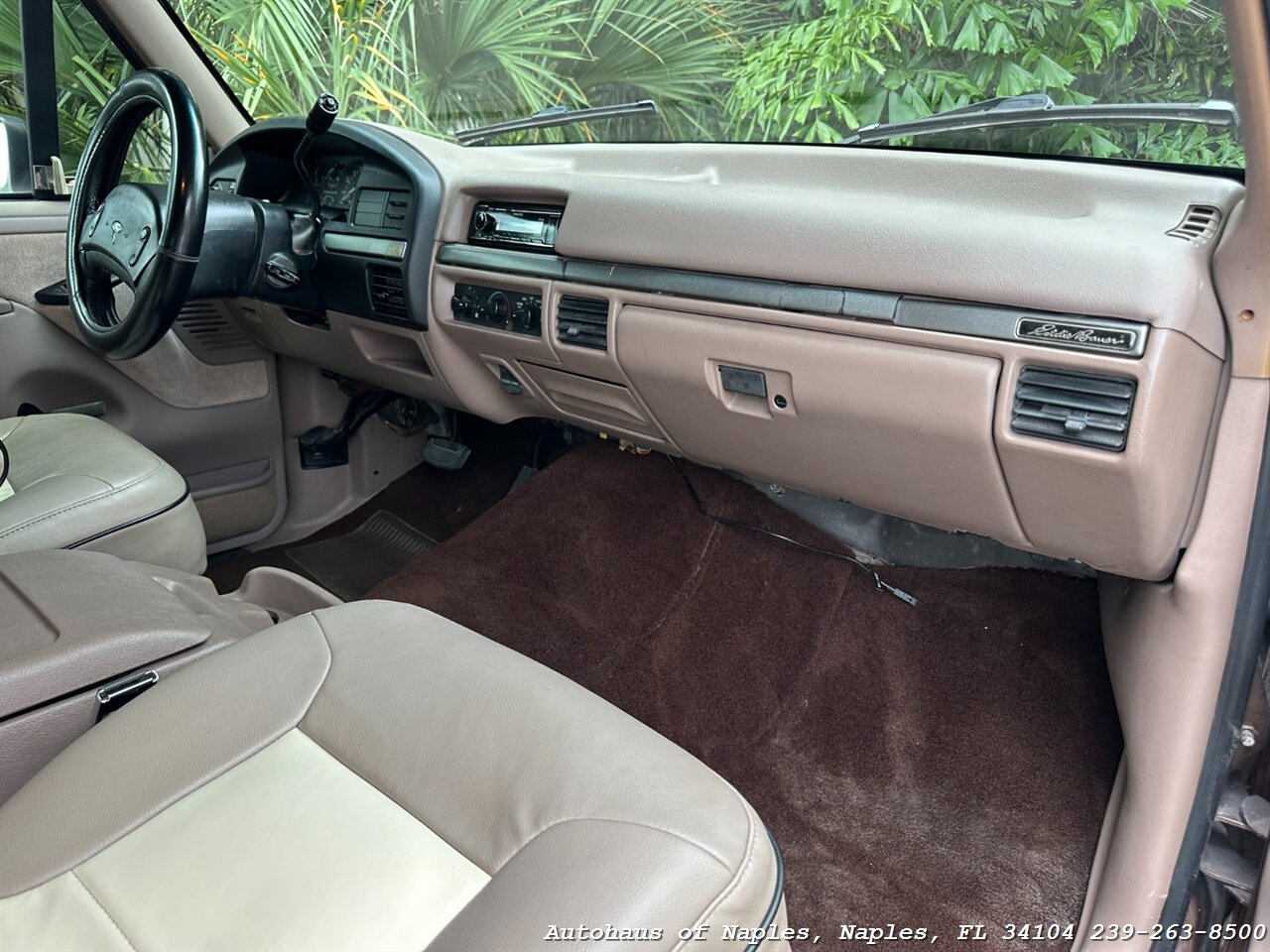 1993 Ford Bronco Eddie Bauer   - Photo 20 - Naples, FL 34104