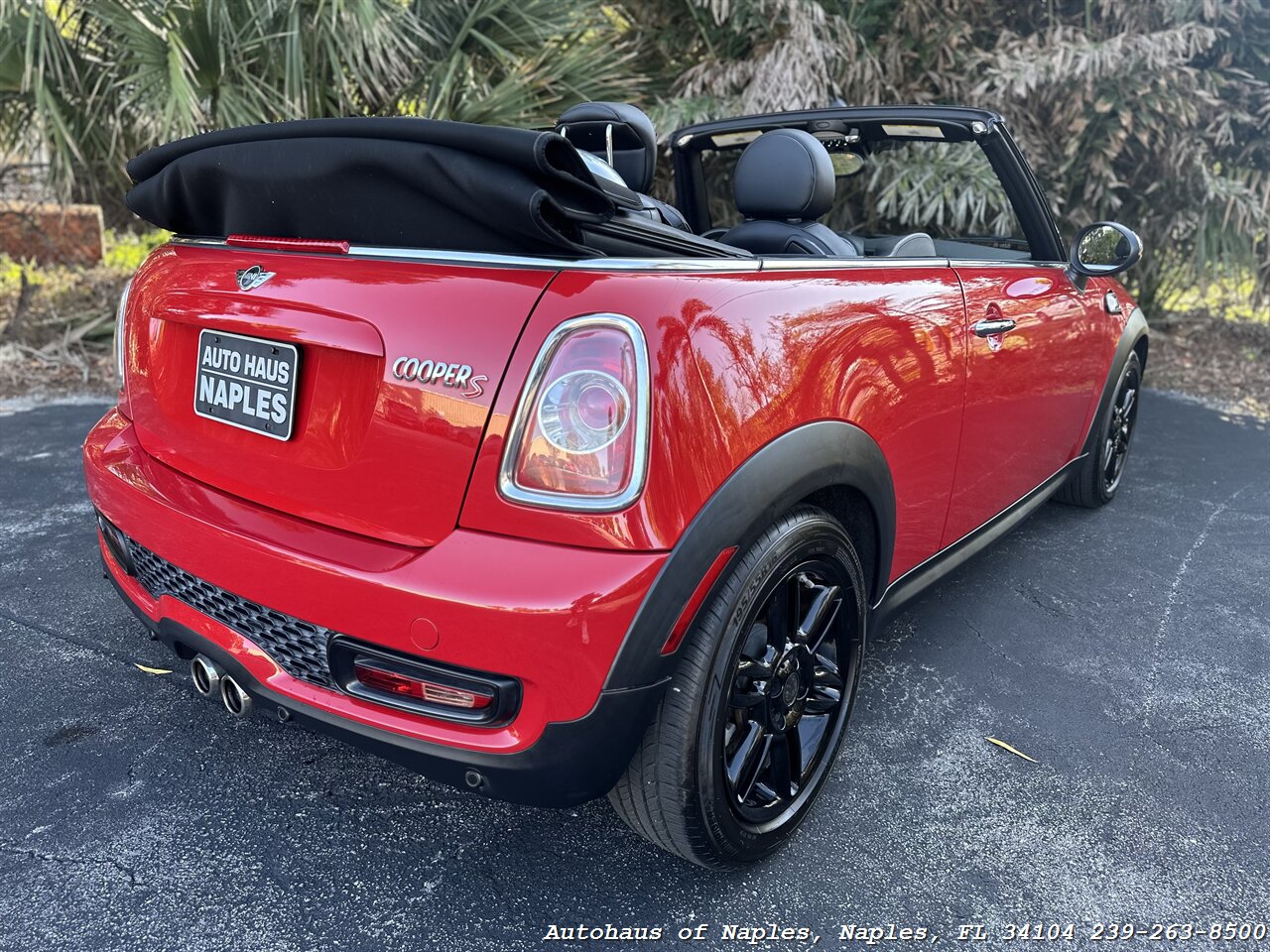 2015 MINI Convertible Cooper S   - Photo 14 - Naples, FL 34104