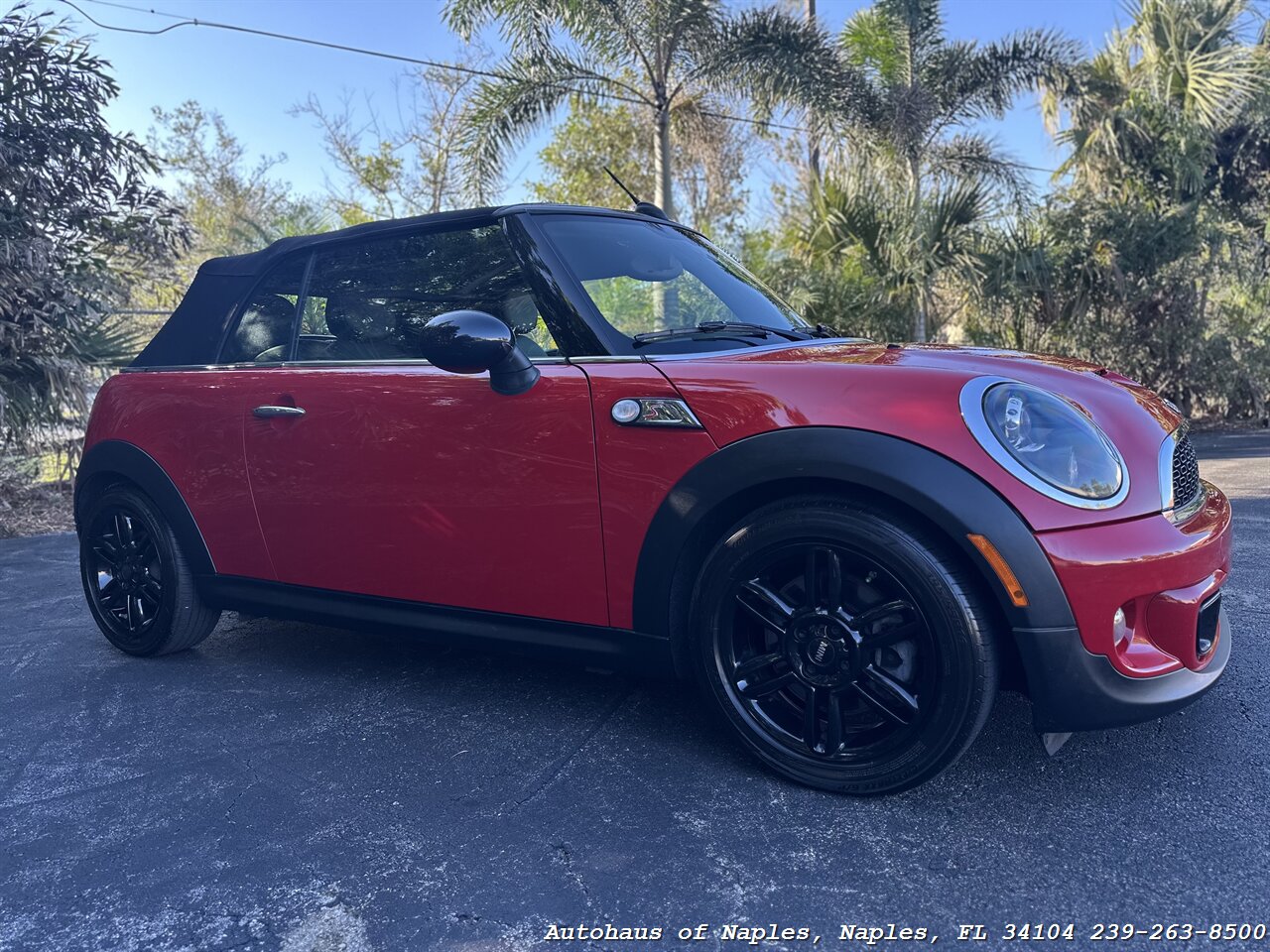 2015 MINI Convertible Cooper S   - Photo 2 - Naples, FL 34104