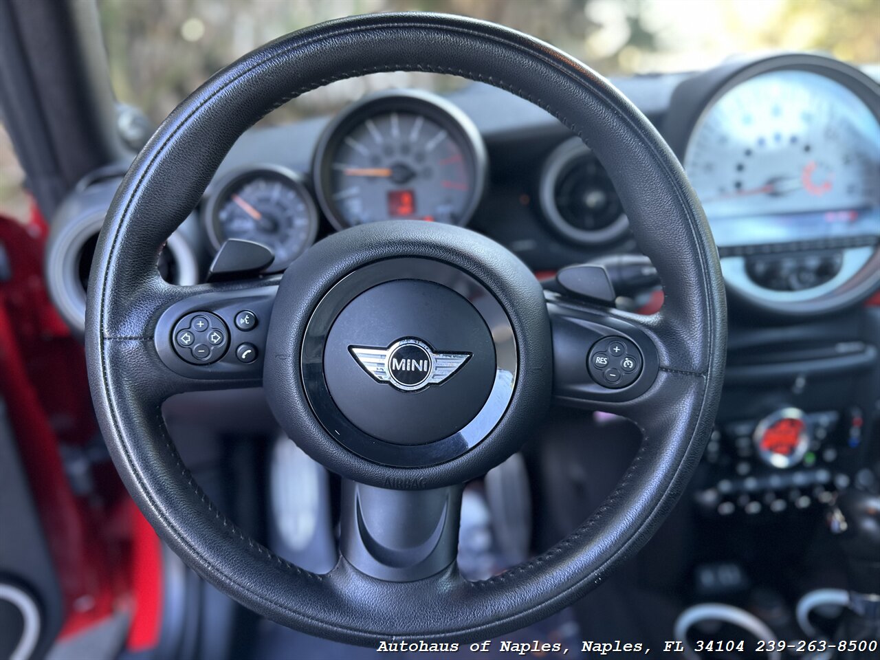 2015 MINI Convertible Cooper S   - Photo 43 - Naples, FL 34104