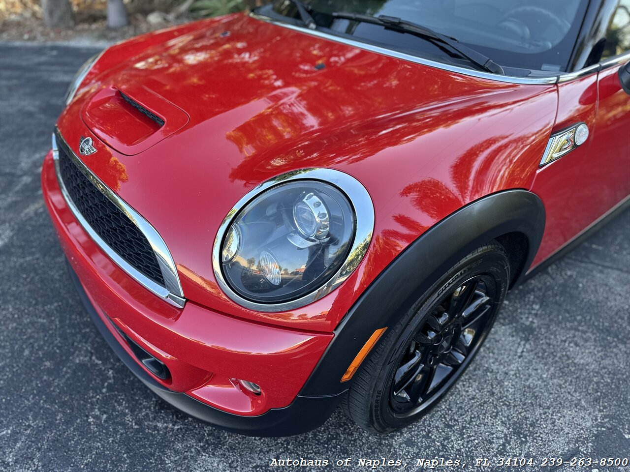 2015 MINI Convertible Cooper S   - Photo 9 - Naples, FL 34104