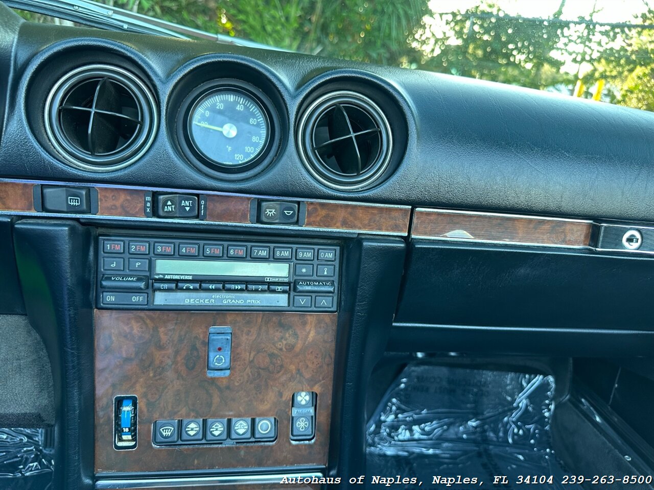 1987 Mercedes-Benz 560 SL w/ Hardtop   - Photo 36 - Naples, FL 34104