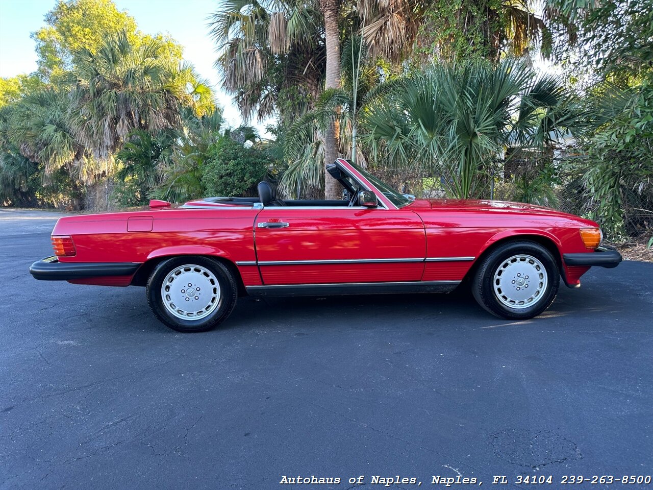 1987 Mercedes-Benz 560 SL w/ Hardtop   - Photo 17 - Naples, FL 34104