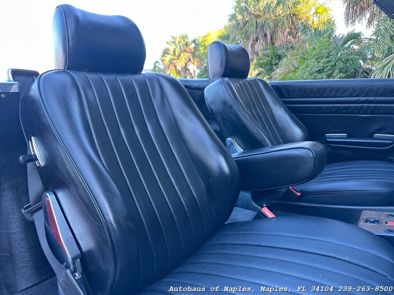 1987 Mercedes-Benz 560 SL w/ Hardtop   - Photo 31 - Naples, FL 34104