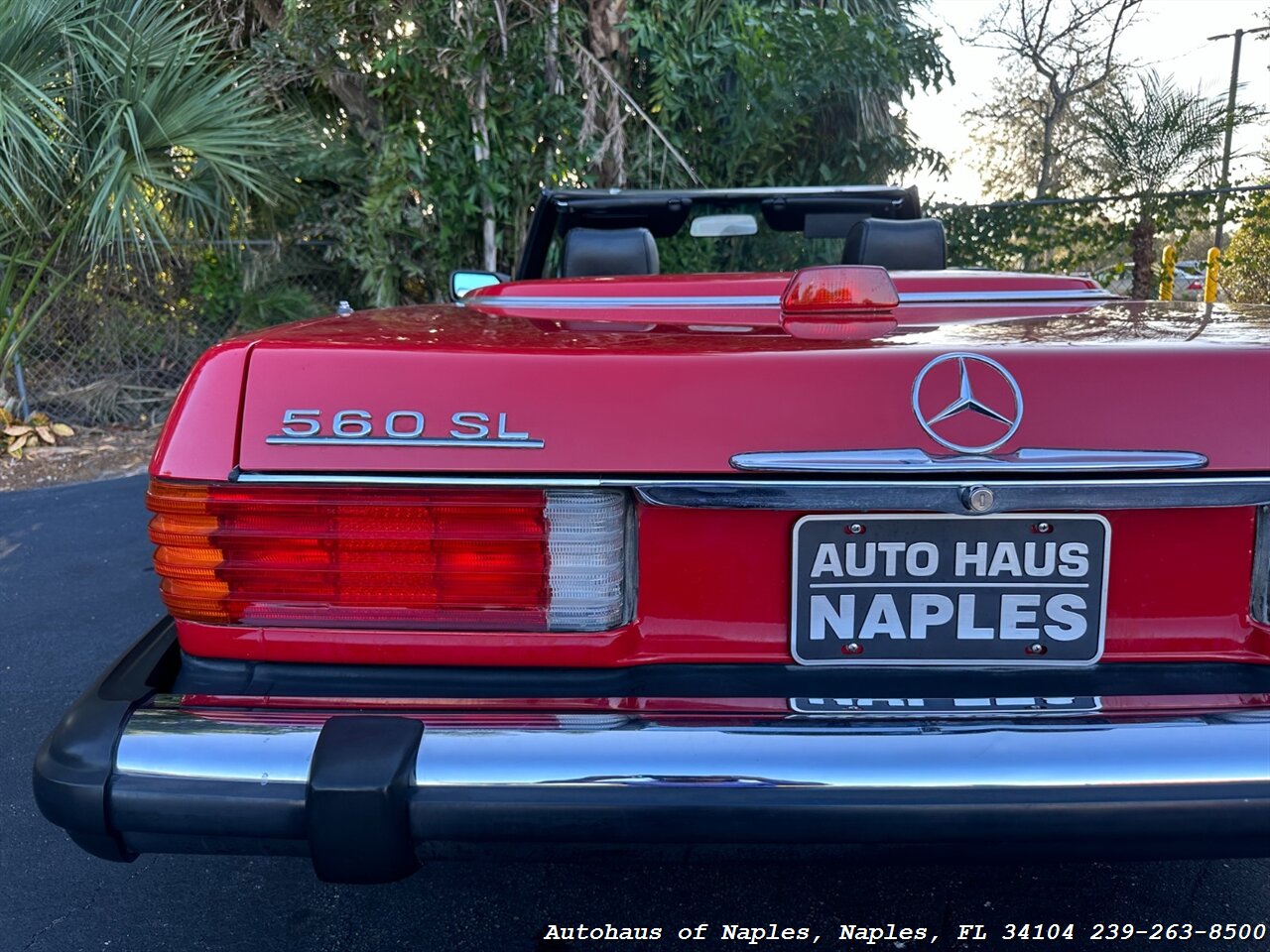 1987 Mercedes-Benz 560 SL w/ Hardtop   - Photo 39 - Naples, FL 34104