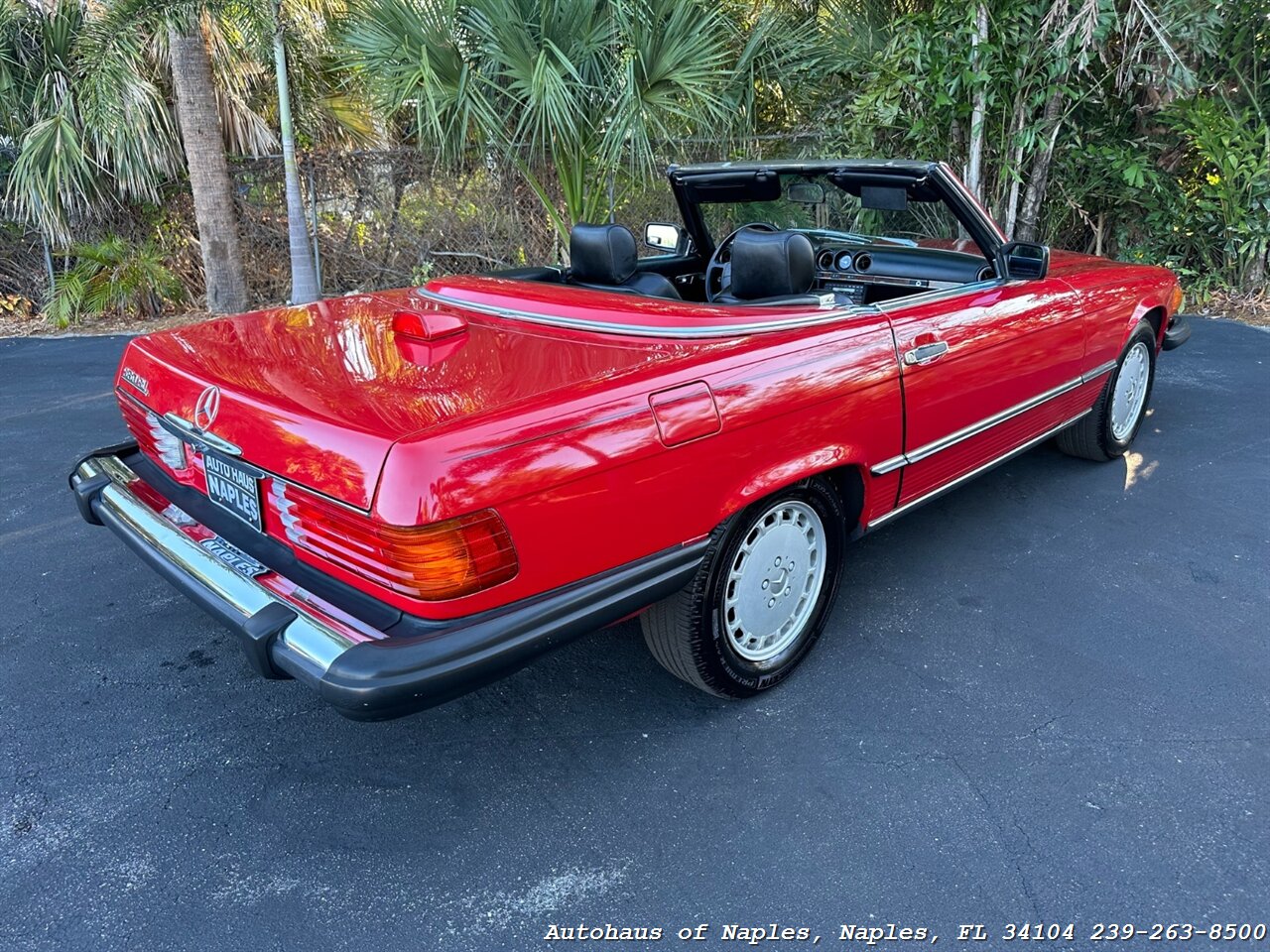 1987 Mercedes-Benz 560 SL w/ Hardtop   - Photo 18 - Naples, FL 34104